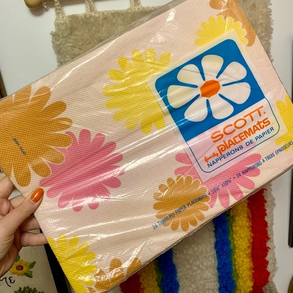Vintage 60s Deadstock/New Kitsch Flower Power Paper Table Place Settings - Picture 1 of 5